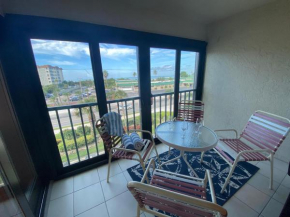 Estero Cove #534 - Cozy condo with lanai